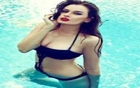 Evelyn Sharma Seducing Bikini Photoshoot