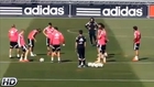 El-vacile-de-Cristiano-Ronaldo-a-Odegaard-en-el-rondo--Entrenamiento-Real-Madrid-2015